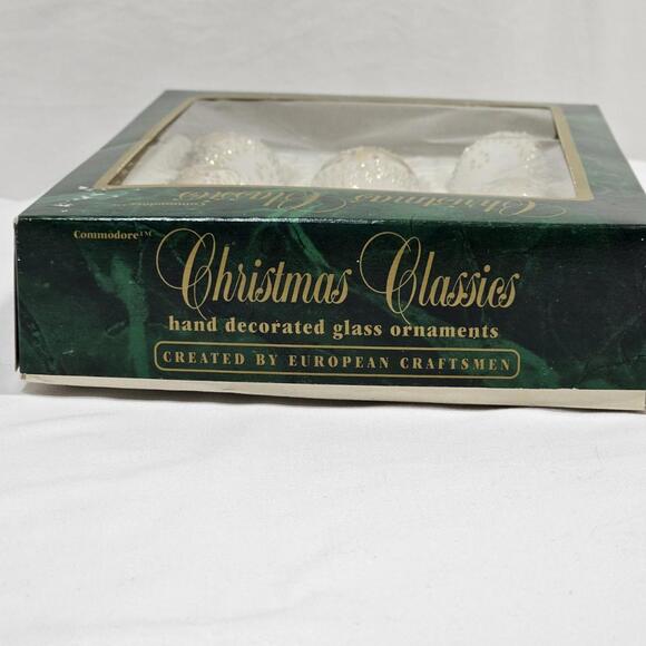 8 Vintage Commodore Hand Decorated In Romania Glass Christmas Ornaments - Picture 10 of 12